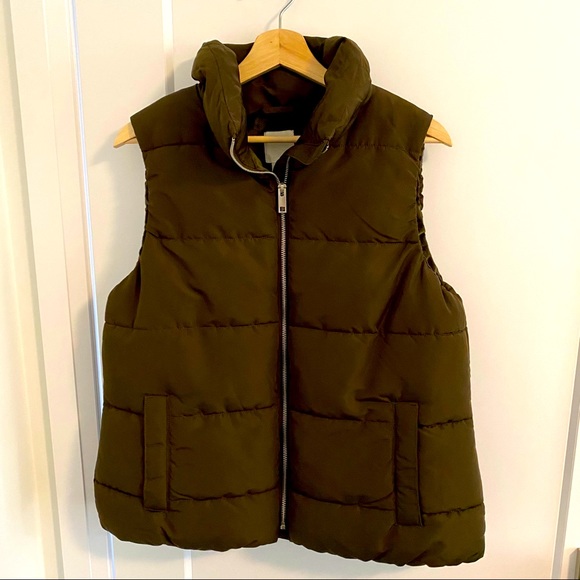 Olive Green Puffer Vest - Picture 1 of 5
